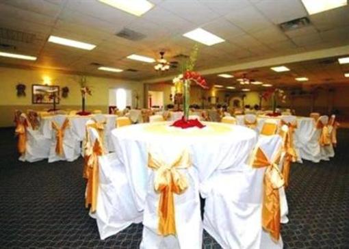 фото отеля Rodeway Inn & Suites Arlington
