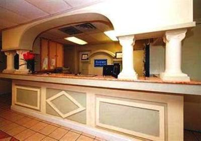 фото отеля Rodeway Inn & Suites Arlington
