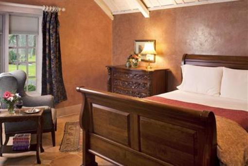 фото отеля Hillbrook Inn