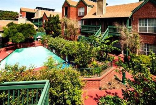 фото отеля Habitat Suites Hotel