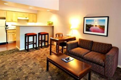 фото отеля Habitat Suites Hotel