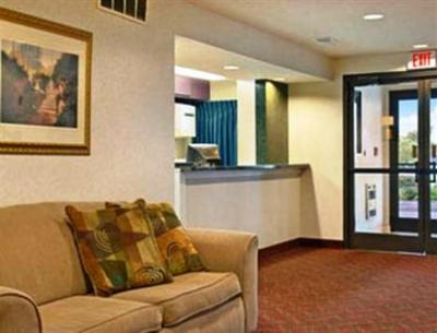 фото отеля Super 8 Evansville North