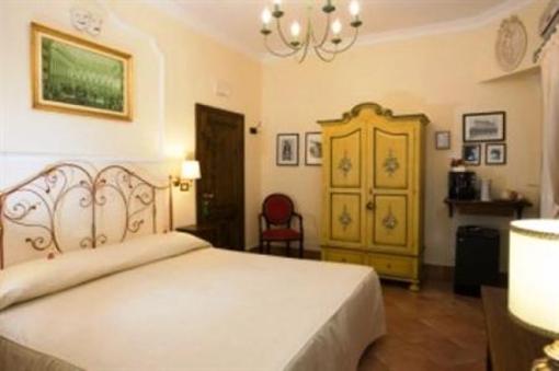фото отеля Mondo Antico Alloggio in Citta