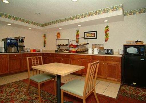 фото отеля Quality Inn Burlington (Iowa)