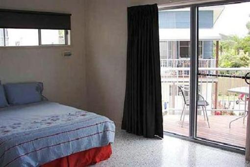 фото отеля Emus Beach Resort