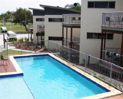 фото отеля Emus Beach Resort