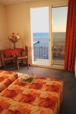 фото отеля Hotel de la Plage Le Barcares