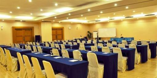 фото отеля Patra Cirebon Hotel