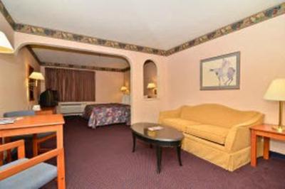 фото отеля Americas Best Value Inn & Suites - North Albuquerque