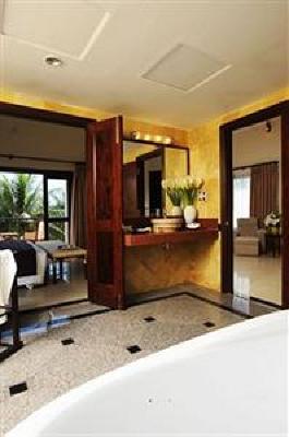 фото отеля Diamond Bay Resort & Golf