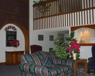 фото отеля Red Carpet Inn & FantaSuites Greenwood