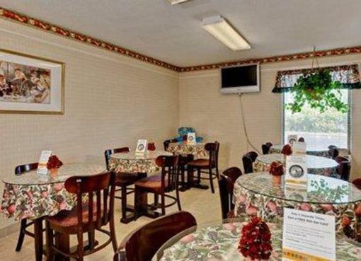 фото отеля Quality Inn & Suites Monroe (North Carolina)