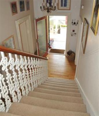 фото отеля Invercloy Guest House