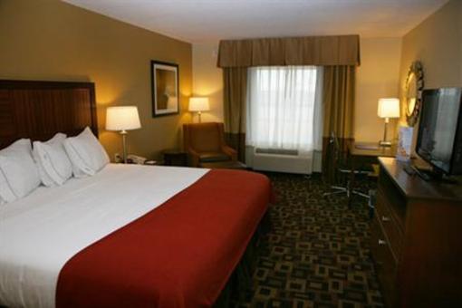 фото отеля Holiday Inn Express Salinas