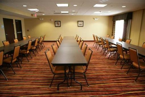 фото отеля Holiday Inn Express Salinas