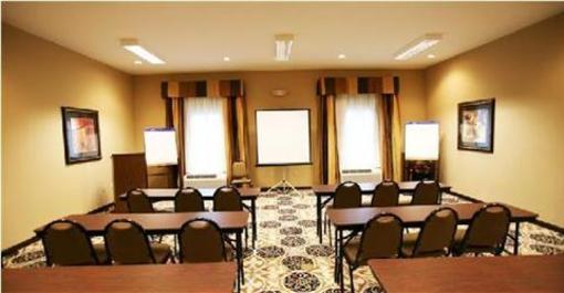 фото отеля Holiday Inn Express Salinas