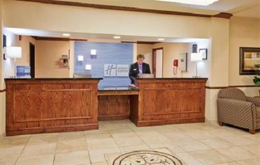 фото отеля Holiday Inn Express Salinas