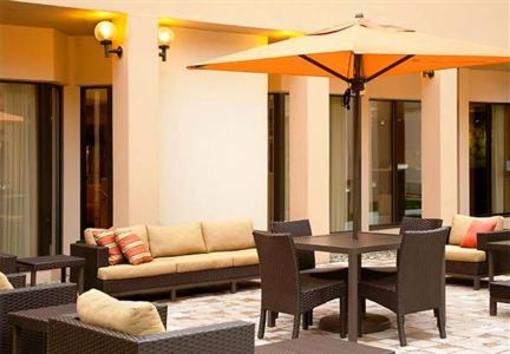 фото отеля Courtyard Norwalk CT