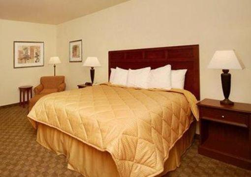 фото отеля Comfort Inn & Suites Glen Rose