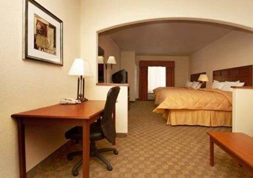 фото отеля Comfort Inn & Suites Glen Rose