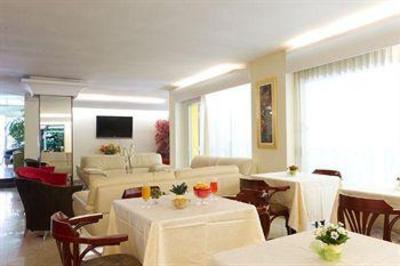 фото отеля Hotel St. Pierre Rimini