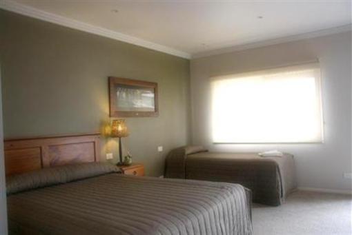 фото отеля Saltbush Motor Inn