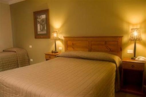фото отеля Saltbush Motor Inn