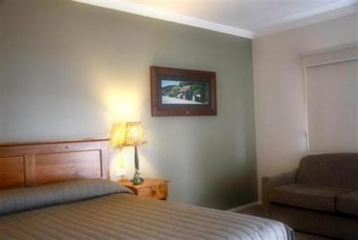 фото отеля Saltbush Motor Inn