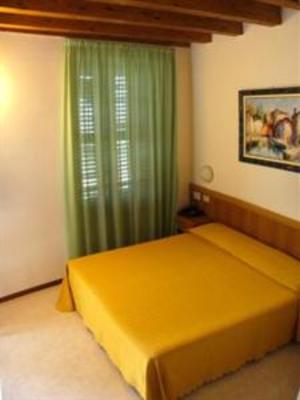 фото отеля Hotel Tiziana Garni