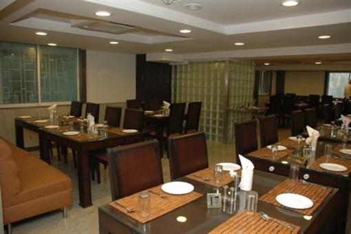 фото отеля New Rainbow Business Hotel