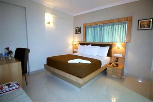 фото отеля New Rainbow Business Hotel