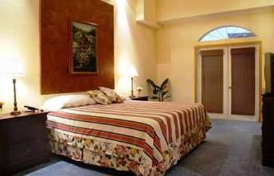 фото отеля European Village Resort Palm Coast