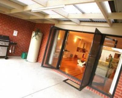 фото отеля Emaroo Cherry Townhouse Mildura