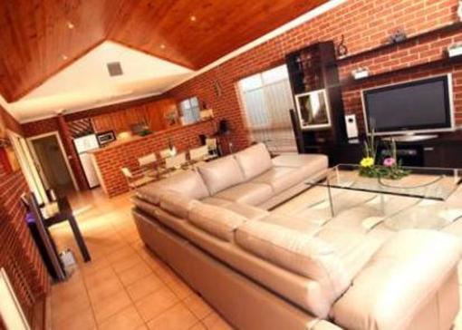 фото отеля Emaroo Cherry Townhouse Mildura