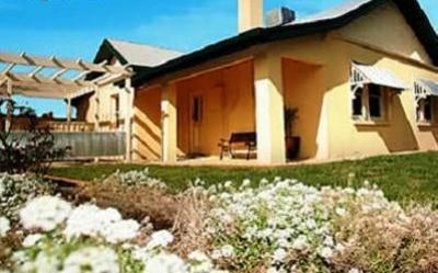 фото отеля Emaroo Cherry Townhouse Mildura