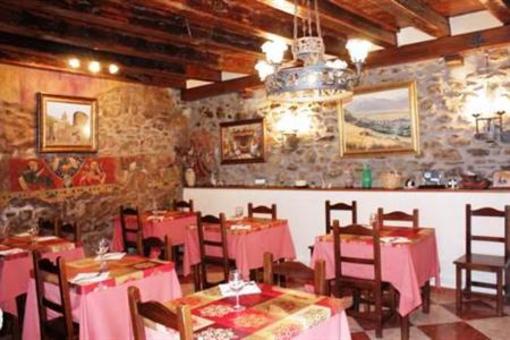 фото отеля Hostal Rusó Llivia