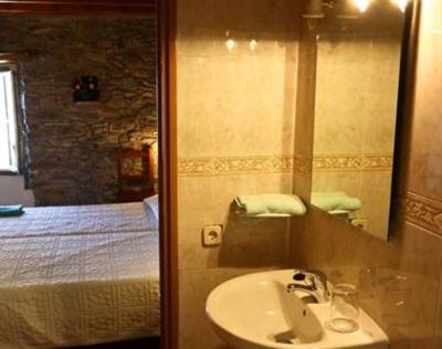 фото отеля Hostal Rusó Llivia