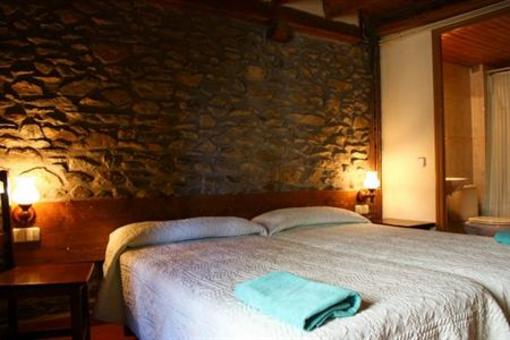 фото отеля Hostal Rusó Llivia