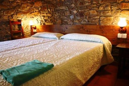 фото отеля Hostal Rusó Llivia