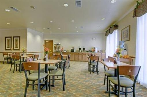 фото отеля Americas Best Value Inn & Suites Glen Rose