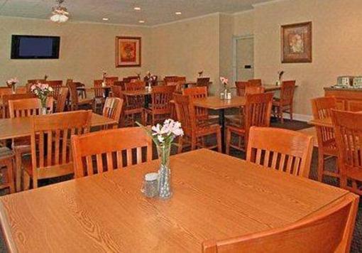 фото отеля Econo Lodge Fredericksburg (Virginia)