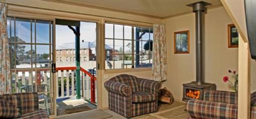 фото отеля Amos House & Swansea Ocean Villas