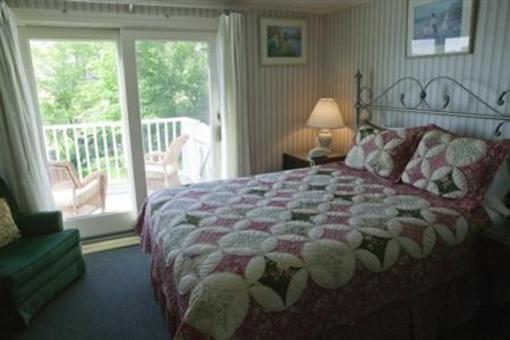 фото отеля The Quarterdeck Inn by the Sea