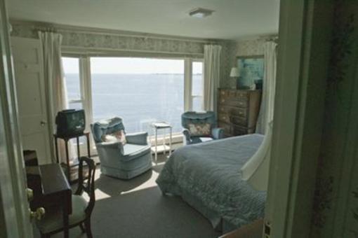 фото отеля The Quarterdeck Inn by the Sea