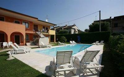 фото отеля La Meridiana Residence Peschiera del Garda
