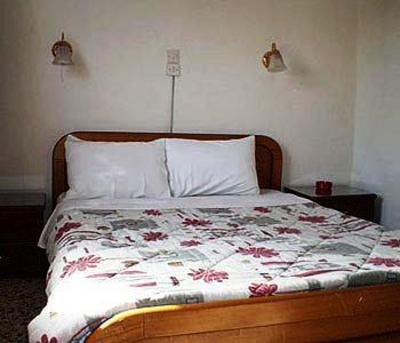фото отеля Pella Inn Hotel