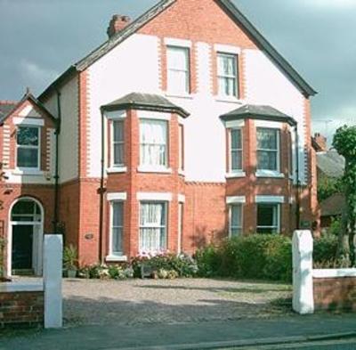 фото отеля Shenley Lodge Bed & Breakfast Chester