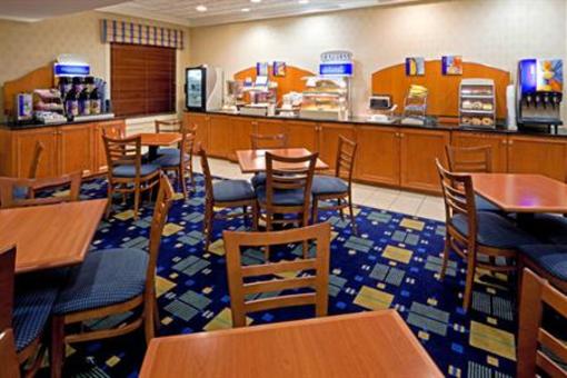 фото отеля Holiday Inn Express Reading