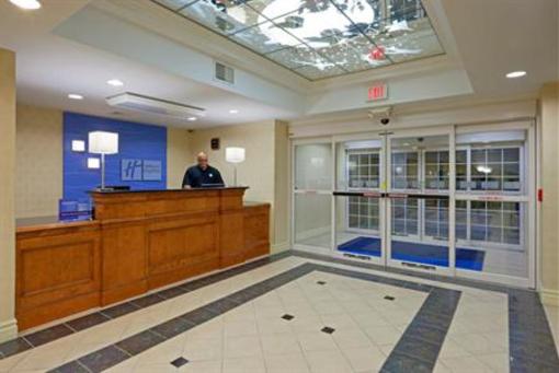 фото отеля Holiday Inn Express Reading