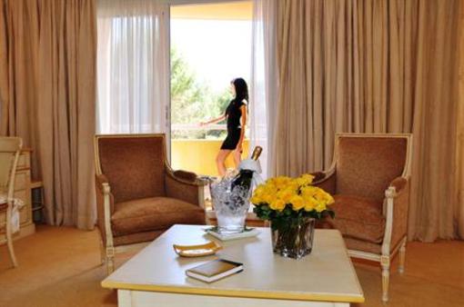 фото отеля Hotel Omega Valbonne